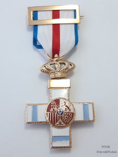 Cruz de Mérito militar com distintivo azul