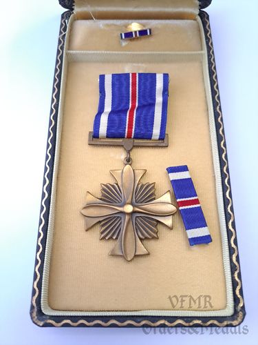 Distinguished Fliying Cross com caixa, Segunda Guerra Mundial