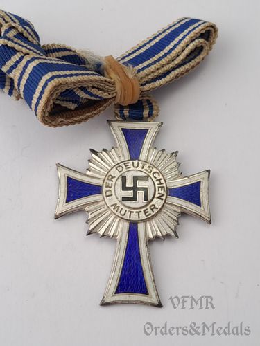 Croix d'honneur de la Mère allemande, Argent