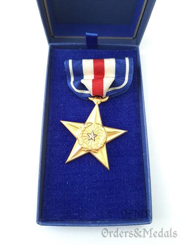 WWII Silver Star with case