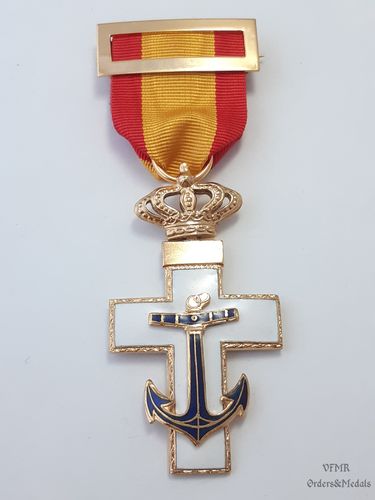 Cruz de Mérito naval com distintivo branco