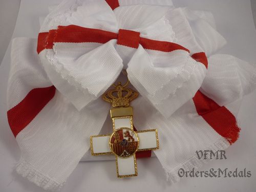 Banda da Grande Cruz de Mérito Militar com distintivo branco