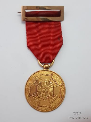 Order of Cisneros, medal