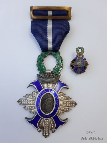 Cruz de la Orden del Mérito Civil