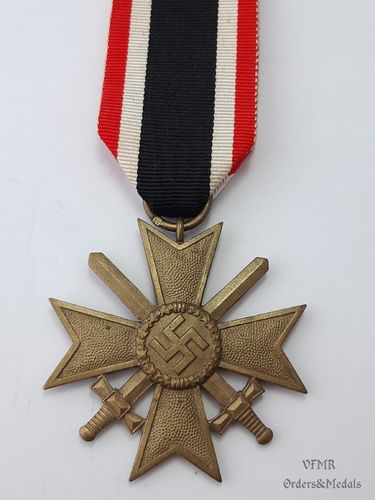 Croix de Mérite de guerre de deuxième classe avec épées (93)