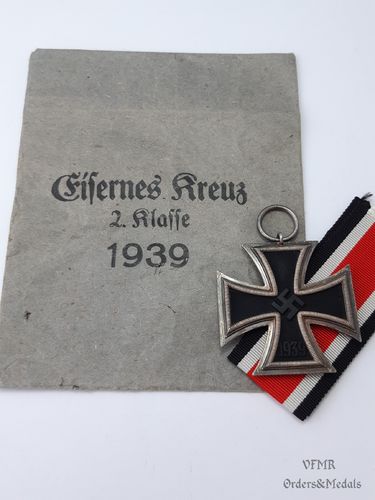 Eisernes Kreuz 2. Klasse mit einer Verleihungstüte (65)