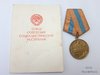Medalla de la toma de Budapest con documento