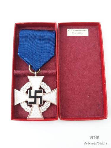 Faithful Service 25 years medal with case