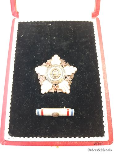 Jugoslávia – Ordem da república 3ª Classe, com caixa