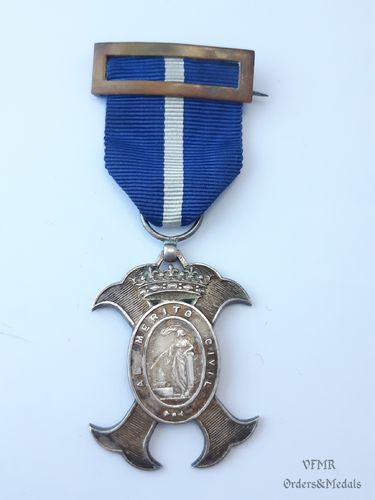Croix d'argent de l'Ordre du mérite civil