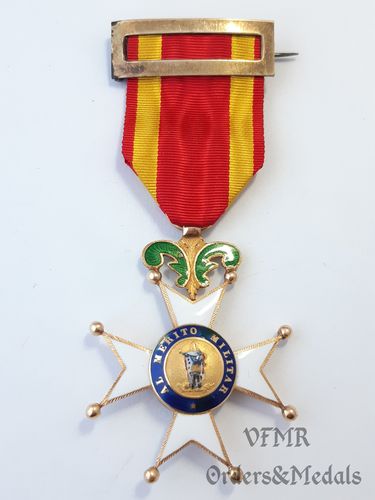 Order of St. Ferdinanz, Cross, in gold