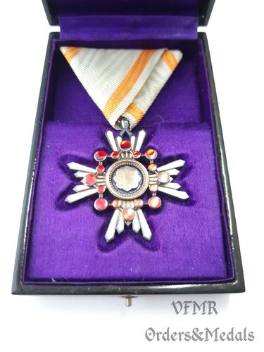 Order of Sacred Treasure 6th class, with box