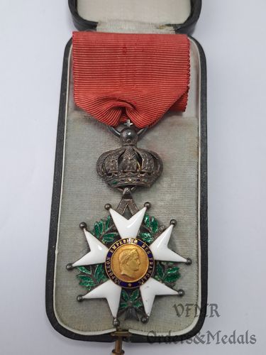 Legión de Honor con caja (1852-1870)