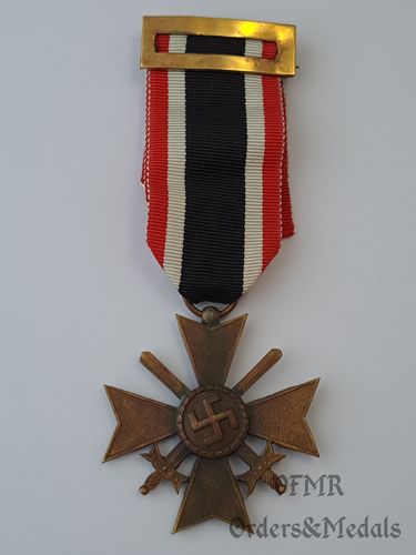 Kriegsverdienstkreuz 1939 2. Klasse mit Schwertern (spanische Fertigung)