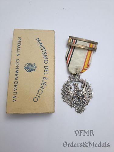 Medalla de la División Azul, Diez y Compañía