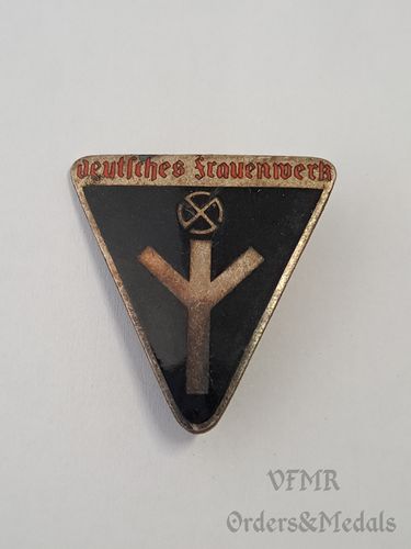Badge "Deutsches Frauenwerk"