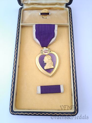 Пурпурное сердце с коробочкой (Вторая Мировая Война)