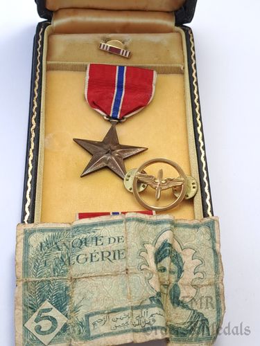 Médaille de l'étoile de bronze avec nom gravé (2eme guerre mondiale)