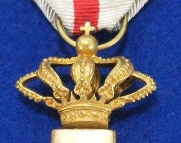 Corona Real de la orden del merito militar